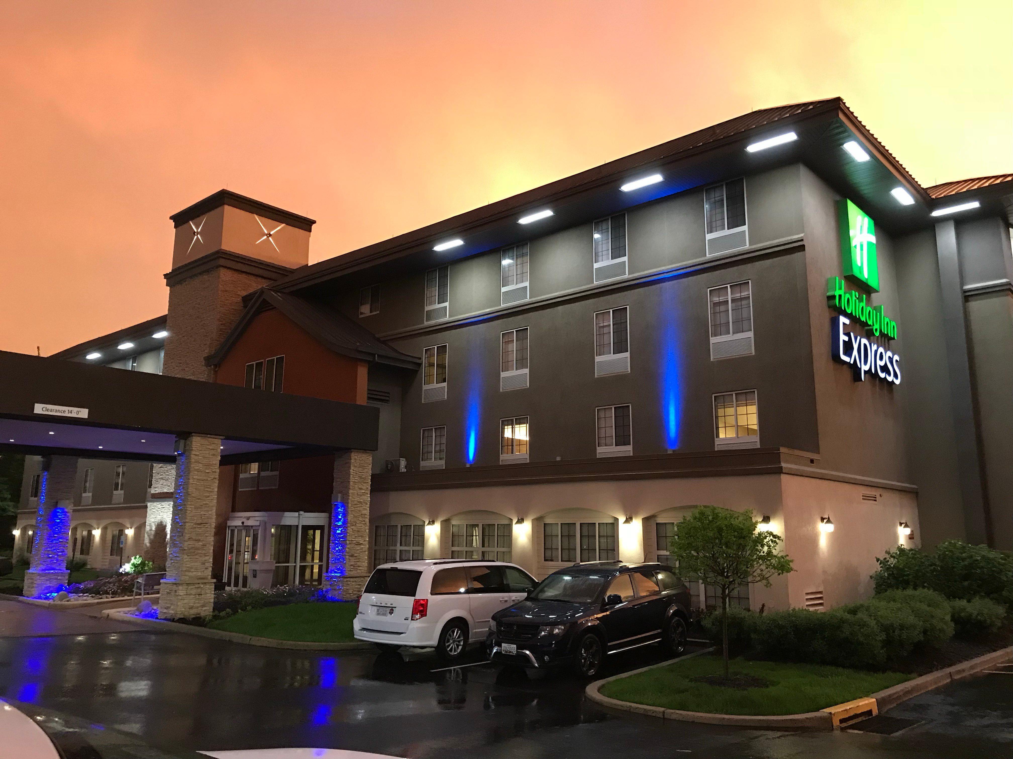 Holiday Inn Express Philadelphia Ne - Langhorne By Ihg Exterior foto